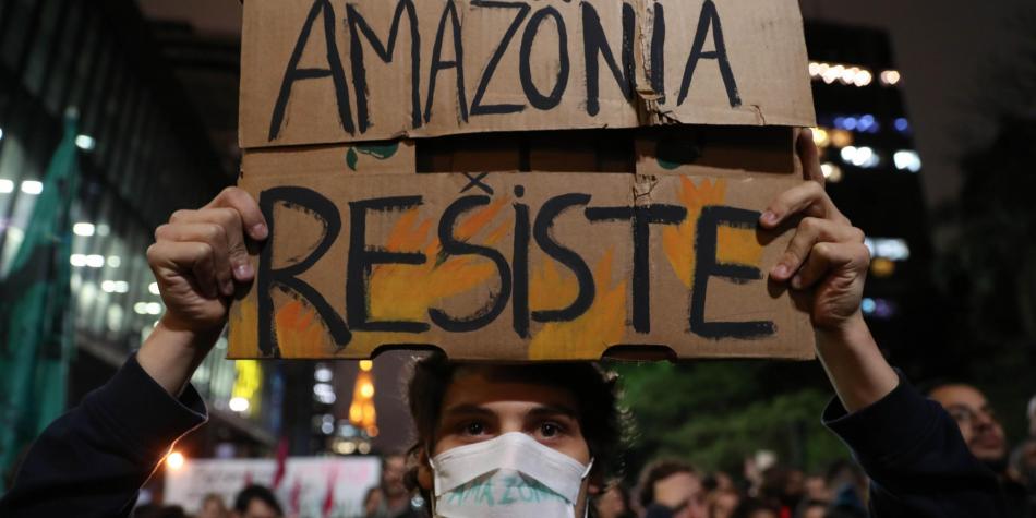 Pueblos indígenas: la solución de la crisis en la Amazonia