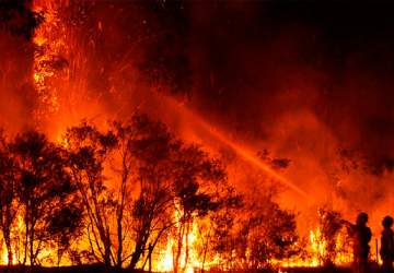 Los incendios en Australia dejan cinco muertos más en el comienzo del año