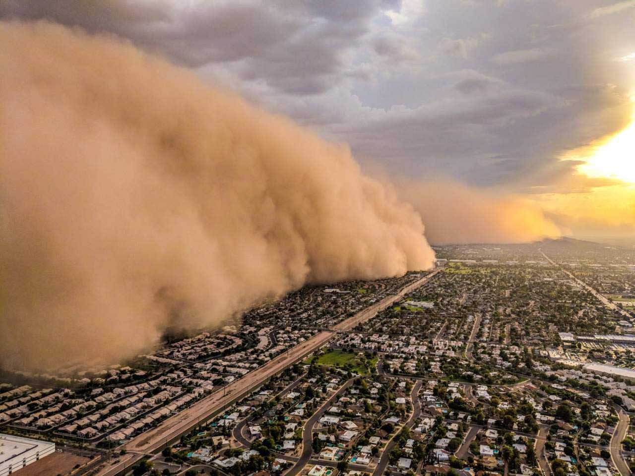 Gigantesca tormenta de arena azota Australia
